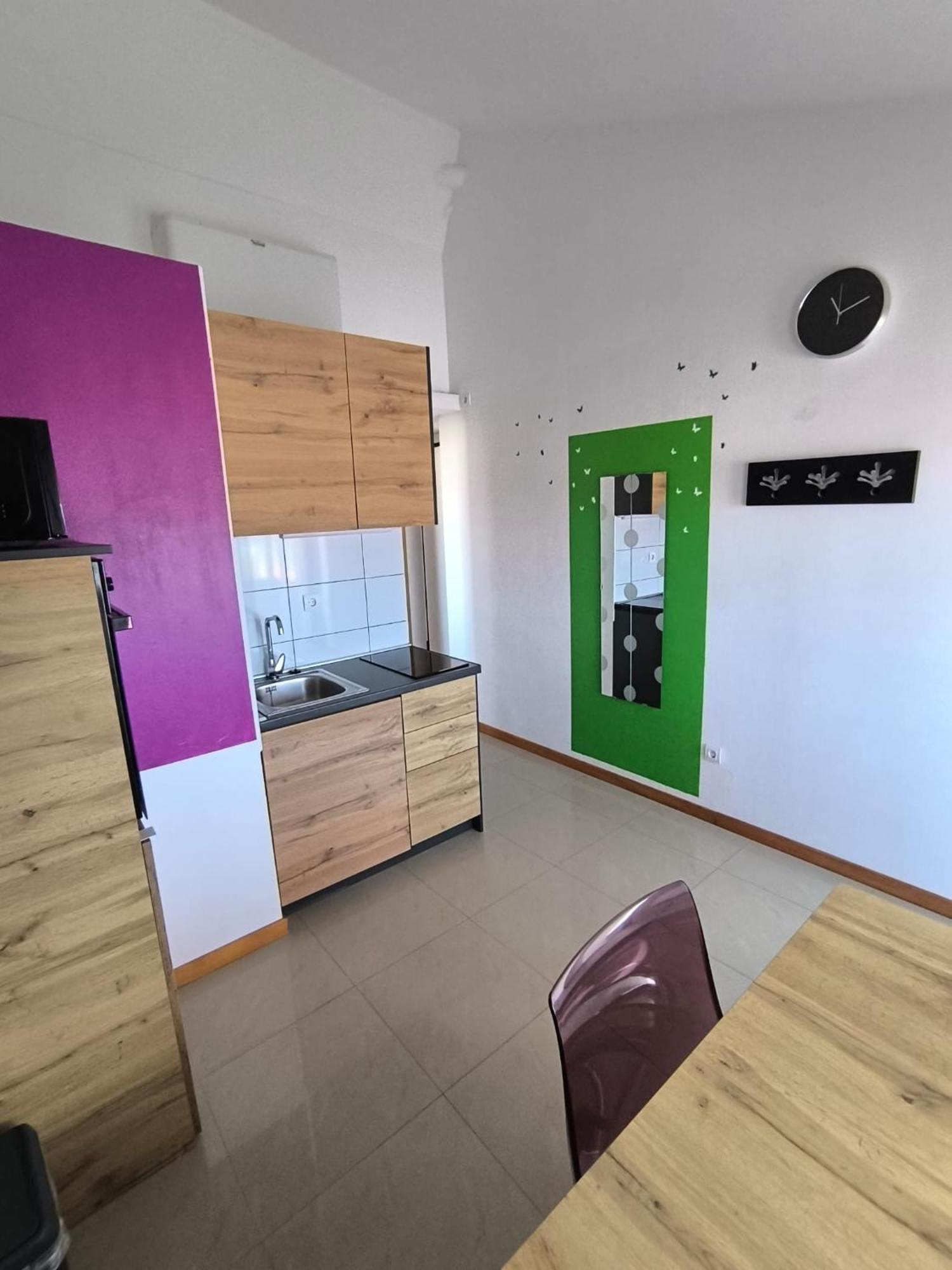 Apartments Pongrac Cres Exterior photo
